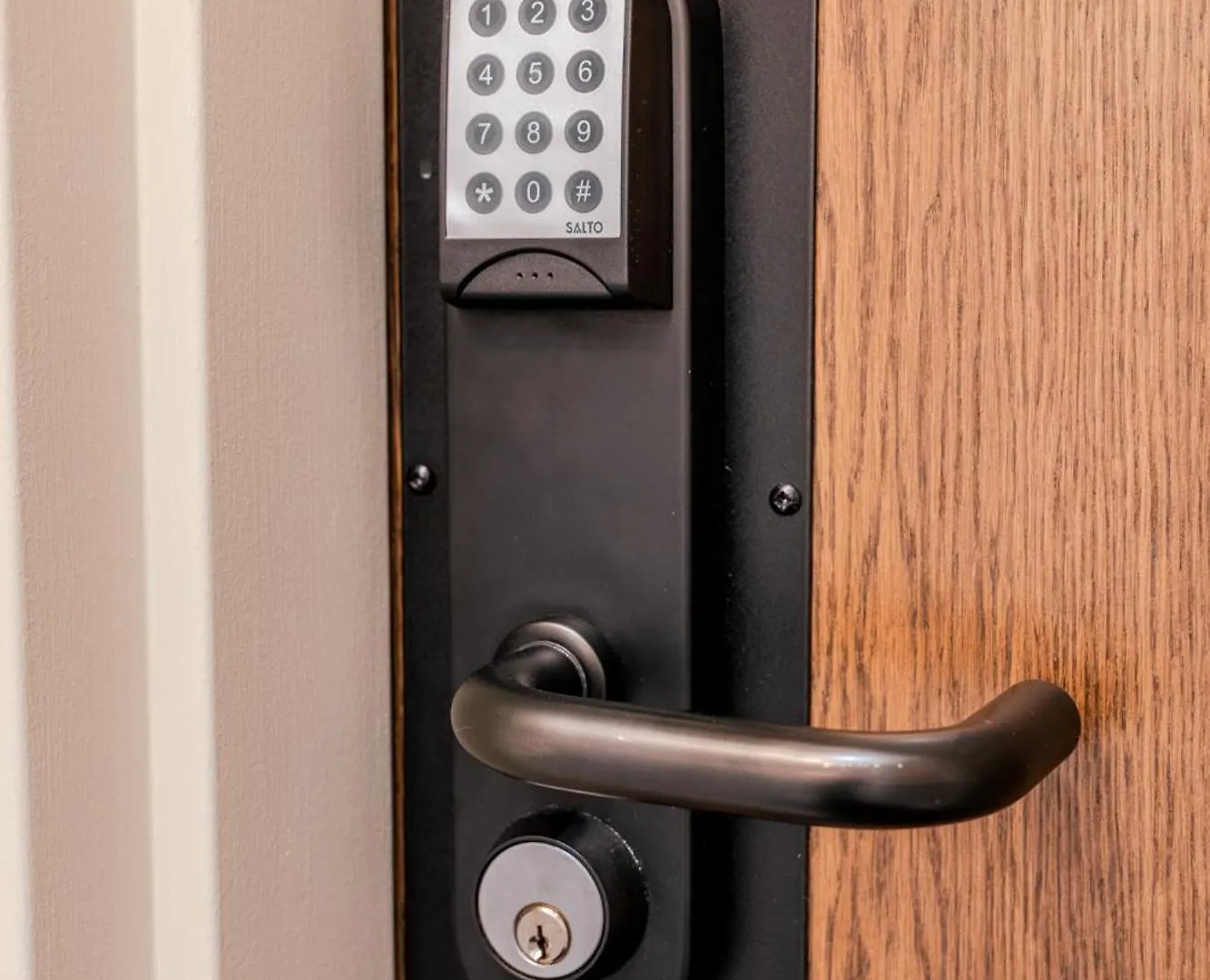 Aparthotel Self Check-In Boutique Hotel - Quartier Latin - Room 301 Montreal