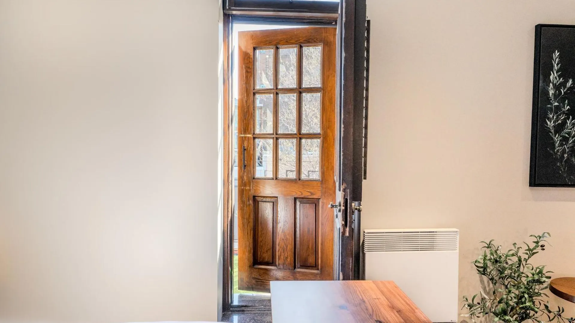 Self Check-In Boutique Hotel - Quartier Latin - Room 301 Montreal Aparthotel