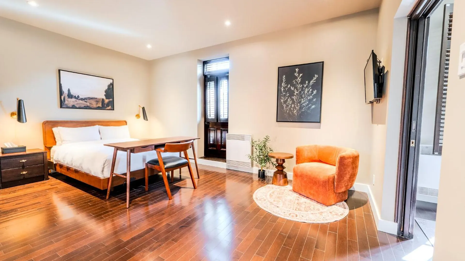 Aparthotel Self Check-In Boutique Hotel - Quartier Latin - Room 301 Montreal Canada