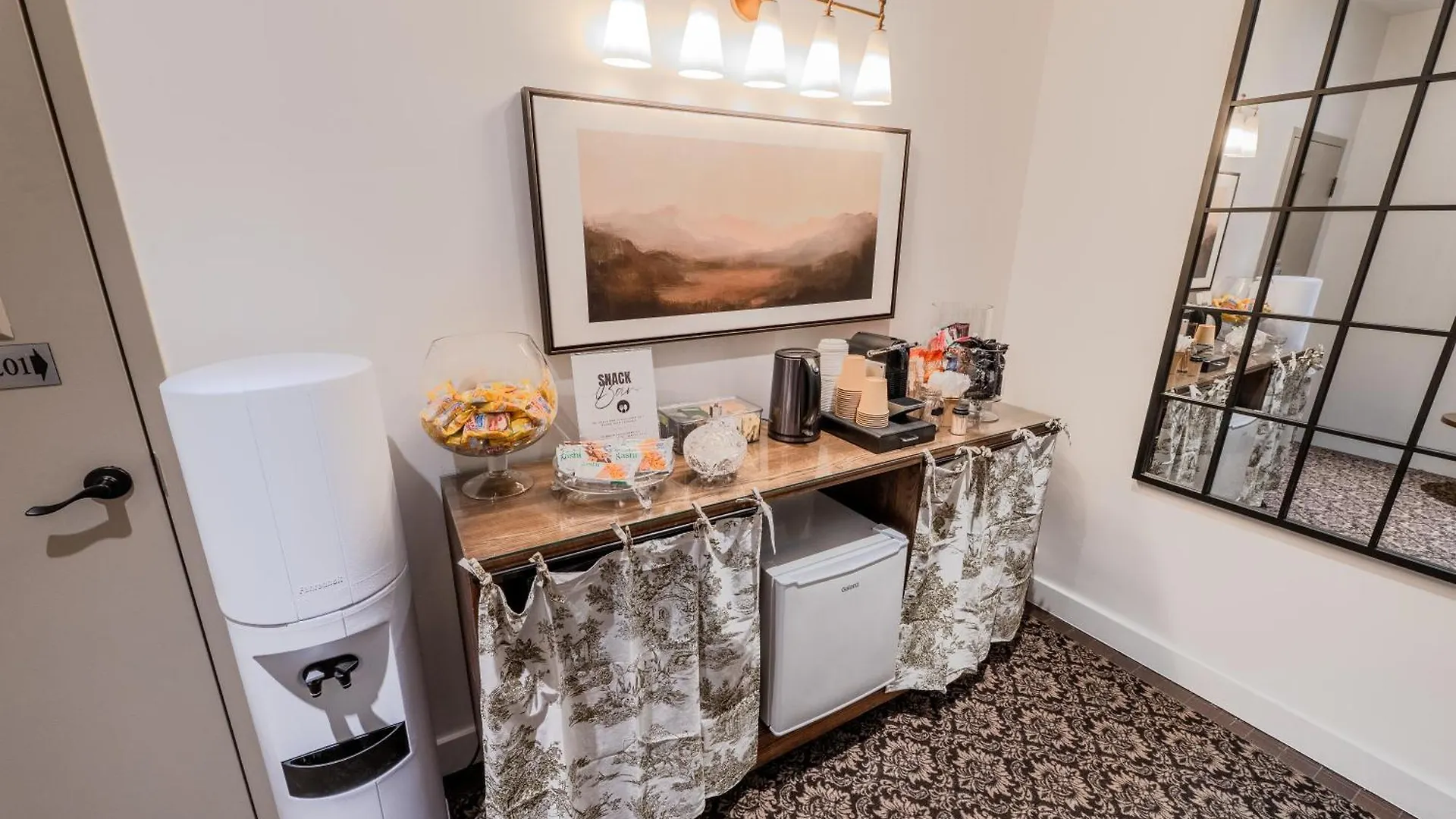 Self Check-In Boutique Hotel - Quartier Latin - Room 301 Montreal Aparthotel