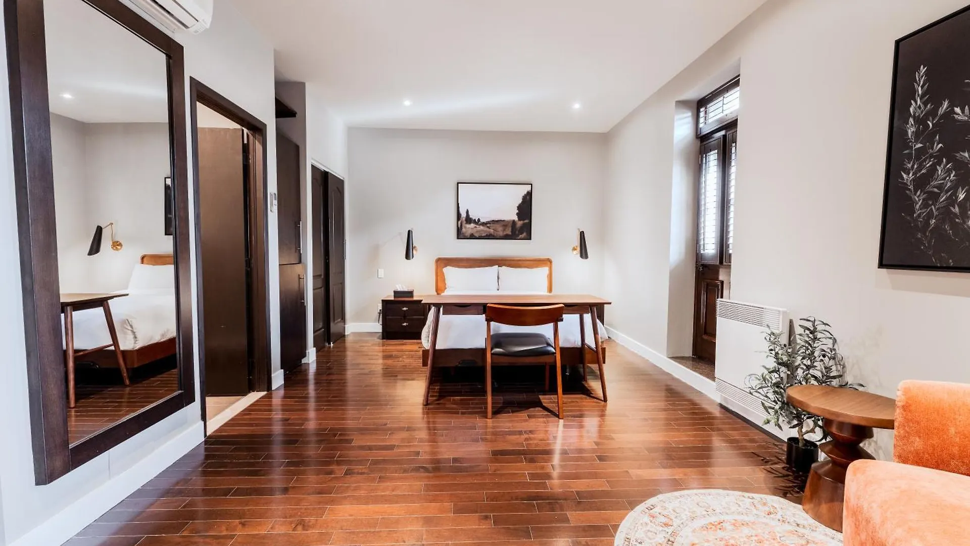 Self Check-In Boutique Hotel - Quartier Latin - Room 301 Montreal 0*,  Canada