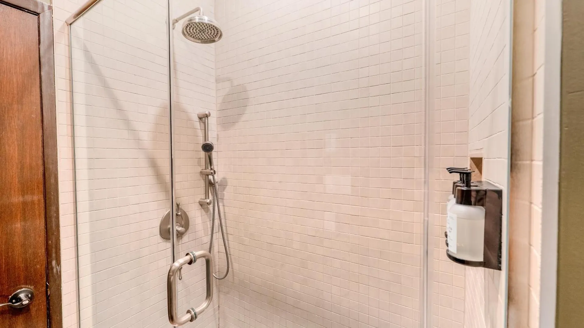 Self Check-In Boutique Hotel - Quartier Latin - Room 301 Montreal Aparthotel