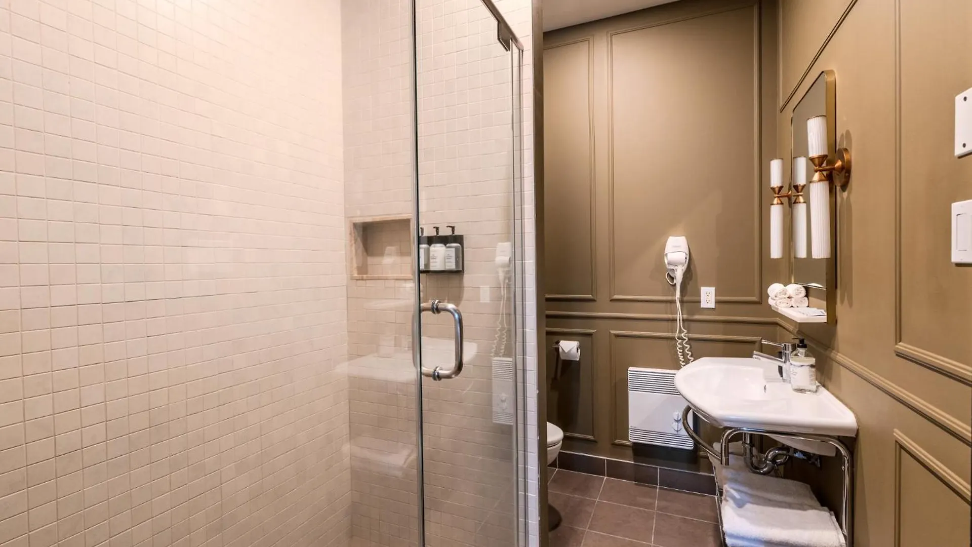 Aparthotel Self Check-In Boutique Hotel - Quartier Latin - Room 301 Montreal