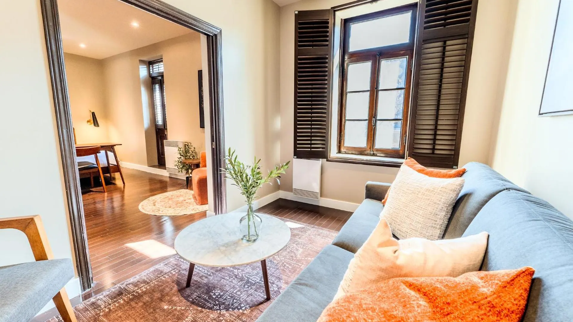 Self Check-In Boutique Hotel - Quartier Latin - Room 301 Montreal Canada