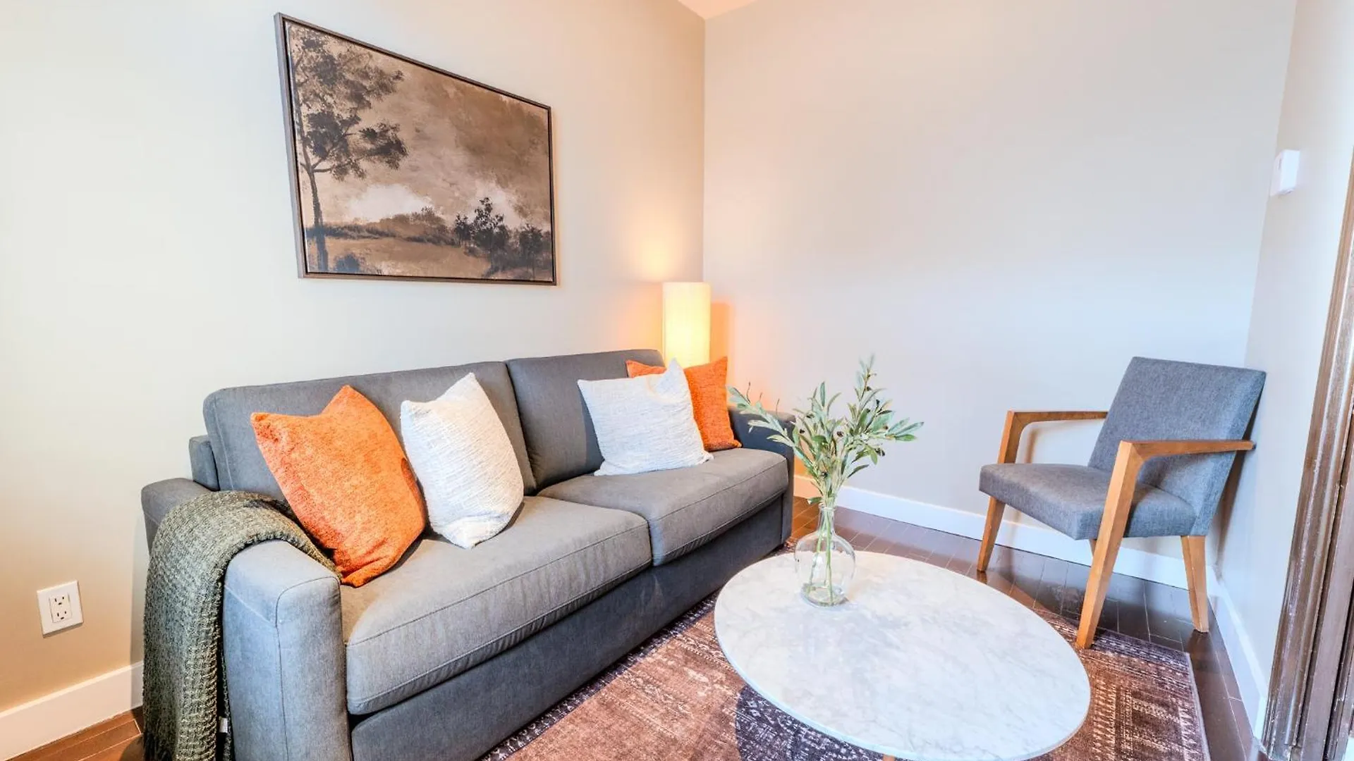 Self Check-In Boutique Hotel - Quartier Latin - Room 301 Montreal Aparthotel